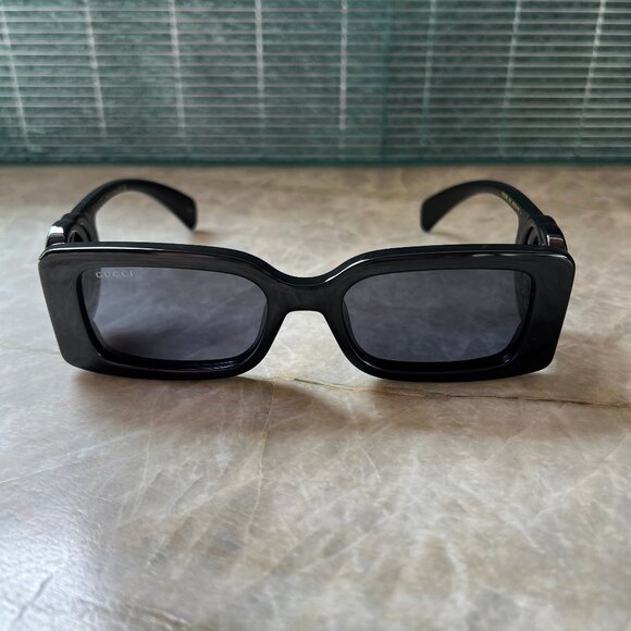 Gucci Sunglasses GG1325S - case, dust bag, & cleaning cloth MINT CONDITION main image 5